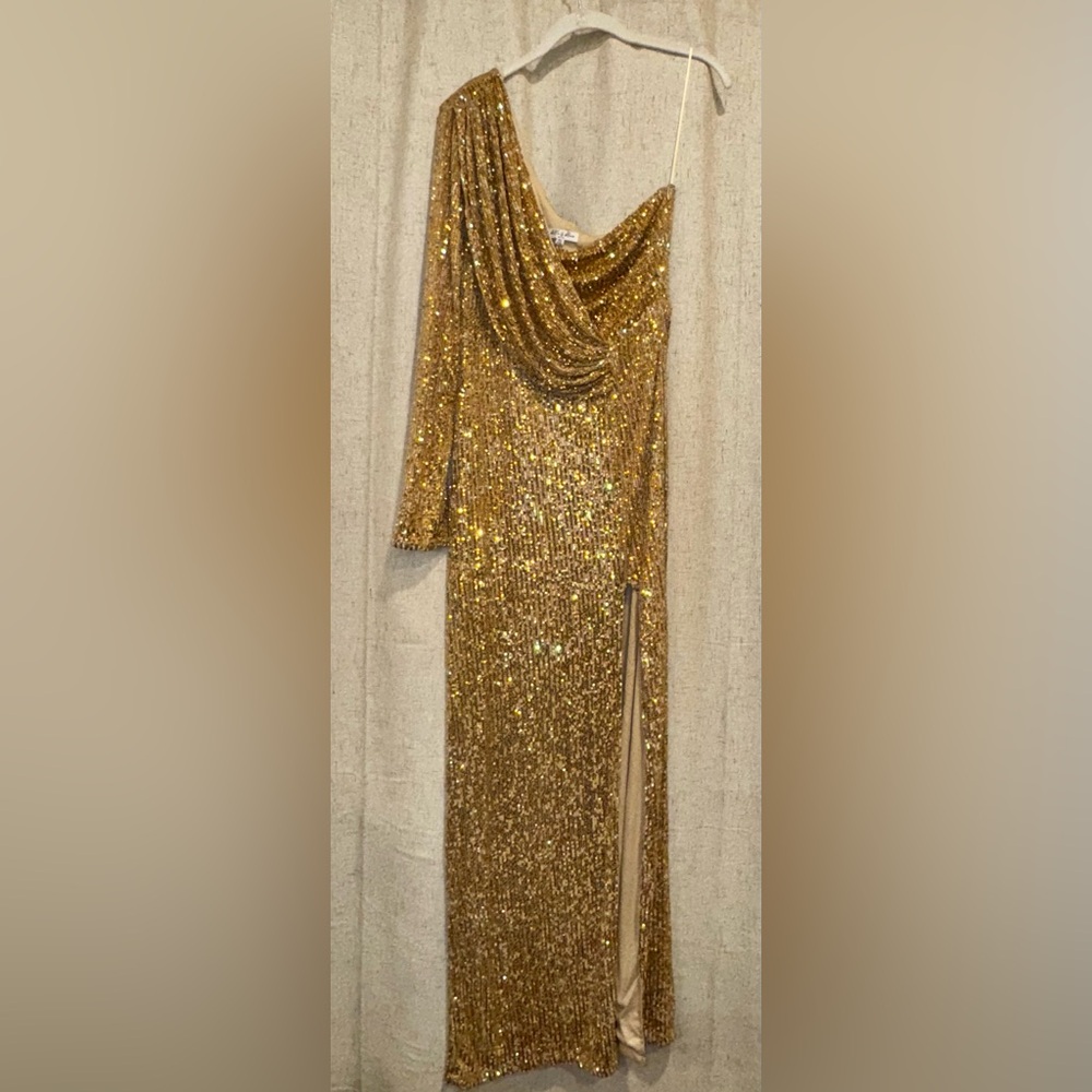 Gold Sequin One-Shoulder Long Sleeve Evening Dress